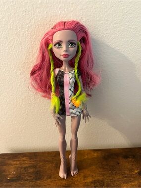 Monster High Marisol Coxi Doll 2014 Monster Exchange Bigfoot Daughter Loose
